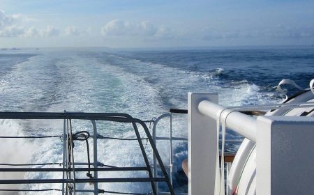 ferry-1977254_1920x690