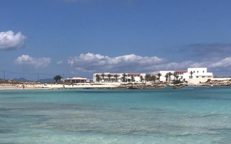 formentera_bus_1_1200x431