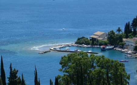 korfu_stadt_per_boot_1_1920x690