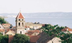 zadvarje_omis_1920x690