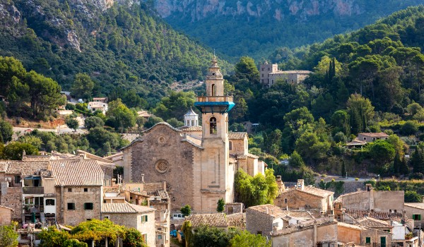 Palma Stadt inkl. Kathedralenbesichtigung und Valldemossa – Bild 4